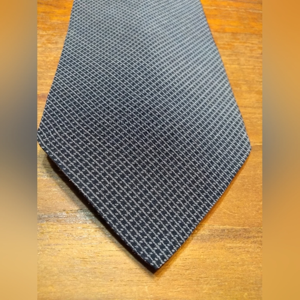 Giorgio Armani Tie, Blue & Grey Micro Check Pattern, 100% Silk, Made in … - Picture 9 of 9